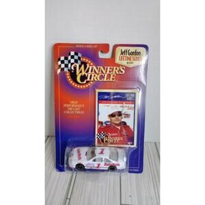 Winners Circle 1:64 #1 Jeff Gordon 1992 Baby Ruth Thunderbird Lifetime Series